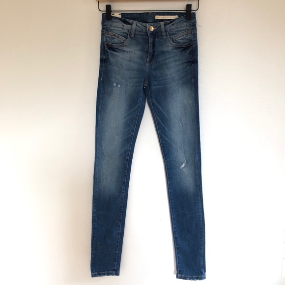 Zara Trafaluc Medium Wash Distressed Skinny Jeans